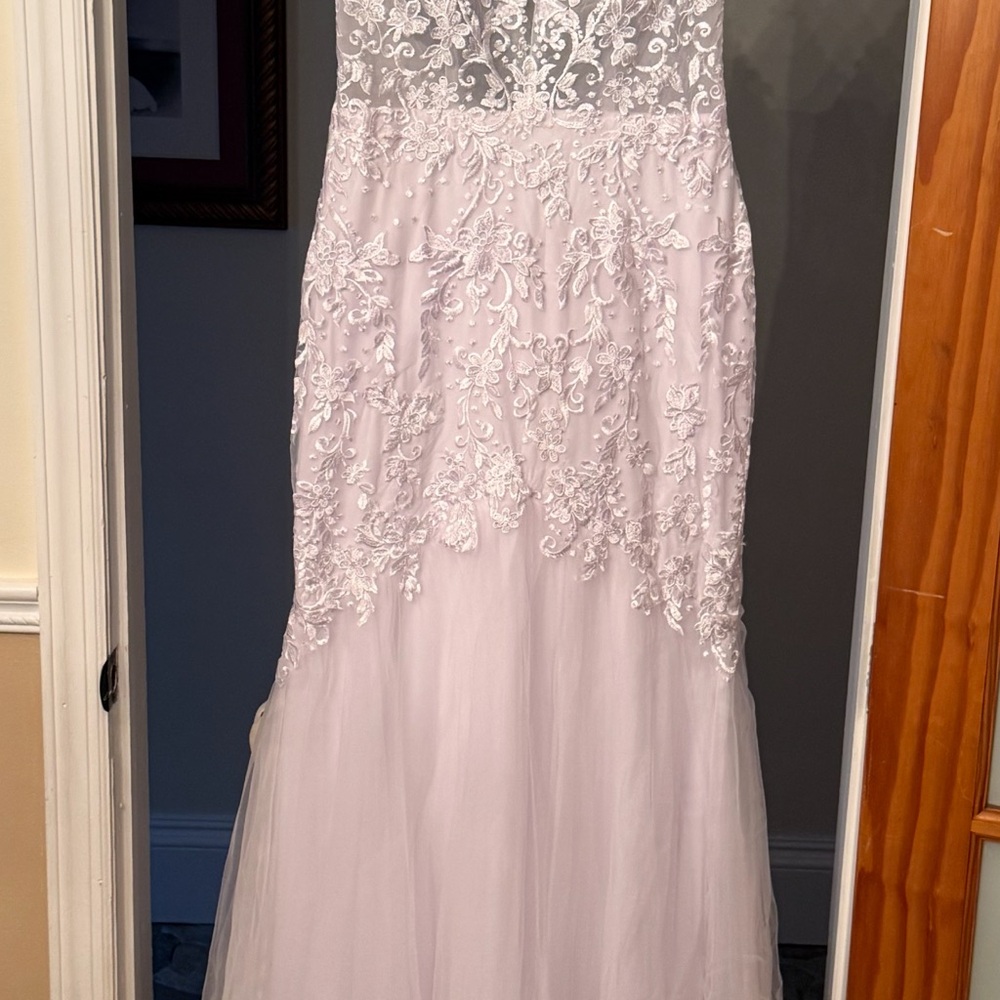 Exquisite Lace Bridal Gown in Cream